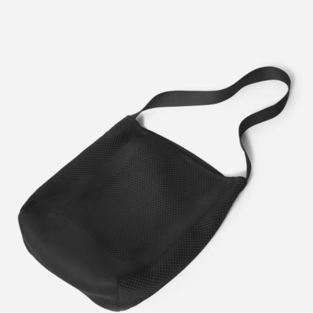 The Do-It-All Tote Everlane Black